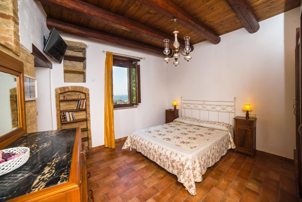 B&B Borgo Marano คูปรา มาริตติมา ภายนอก รูปภาพ